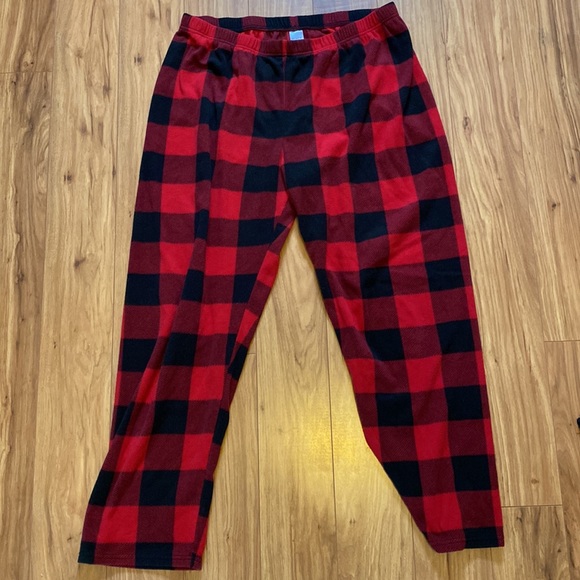 Place Black & Red Plaid Pajama Pants - Picture 2 of 6